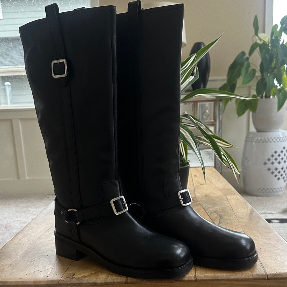 Black Knee-High Leather Boots